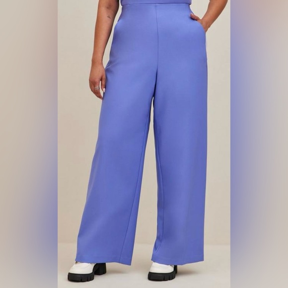 Torrid Pull On Wide Leg Studio Refined Crepe High-Rise Pant - Picture 4 of 12